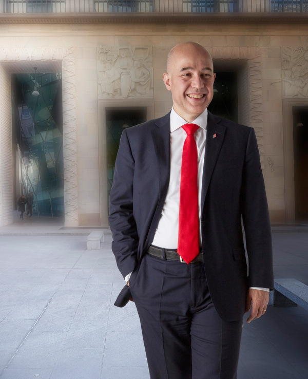 Dr. Alberto Restelli